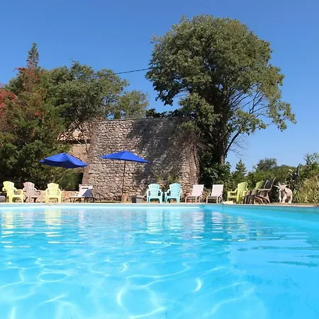 Le Mas Bas Aigoual Bed & Breakfast